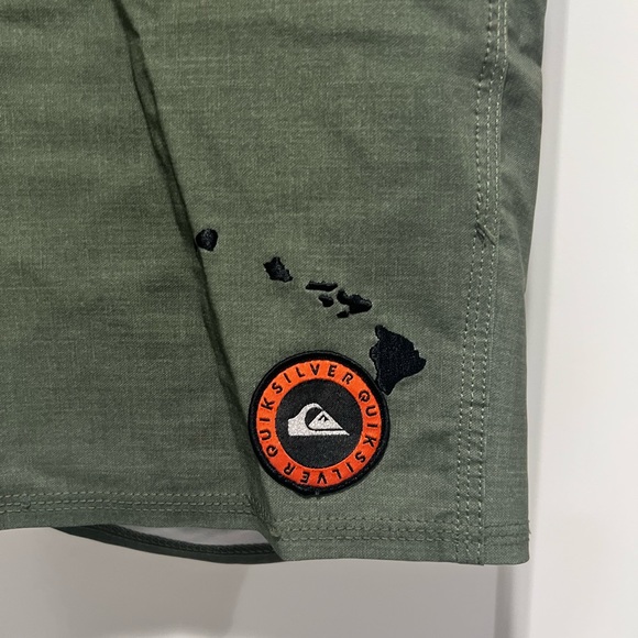 Quicksilver Highline Hawaii Boardshorts - Picture 3 of 3
